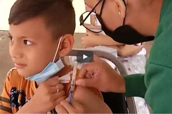 OMS valida uso de emergencia de vacuna china Sinovac para niños de 3 años o más