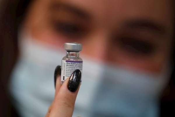 Israel dice no haber hallado relación entre vacuna de Pfizer contra Covid-19 y el ictus