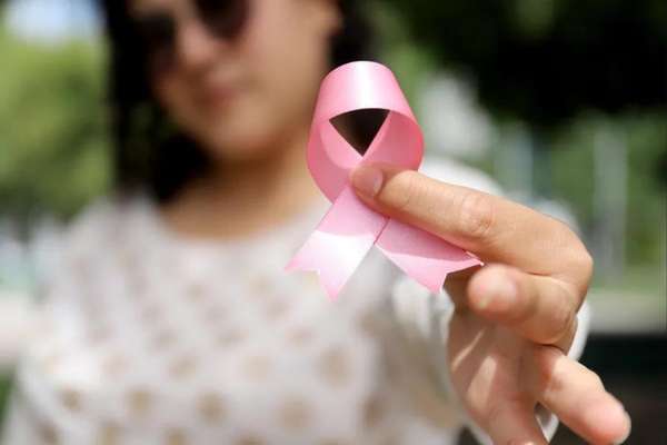 Cofepris aprueba monoterapia contra cáncer de mama avanzado