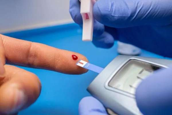 https://comed.mx/wp-content/uploads/2023/11/Seis-de-cada-10-pacientes-con-diabetes-fallecen-por-enfermedades-cardiovasculares.jpg